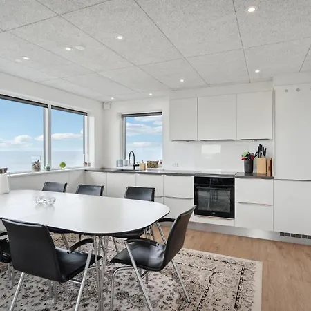 Stunning In V With Kitchen * Эсбьерг